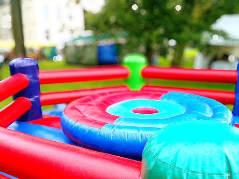 événement team building comité d'entreprise gladiateur combat de joute boxe géante Dordogne, Gironde Lot et Garonne